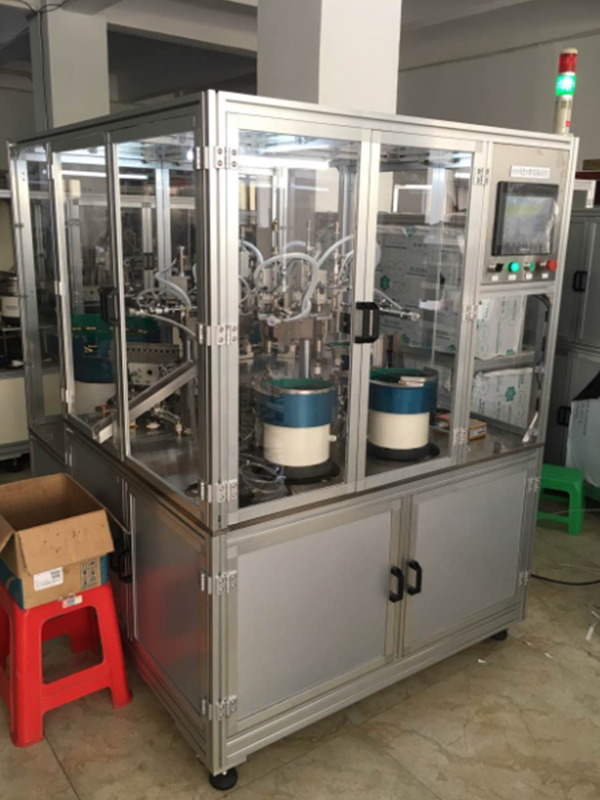 Automatic assembling machine for water inlet pipe of water diversion valve